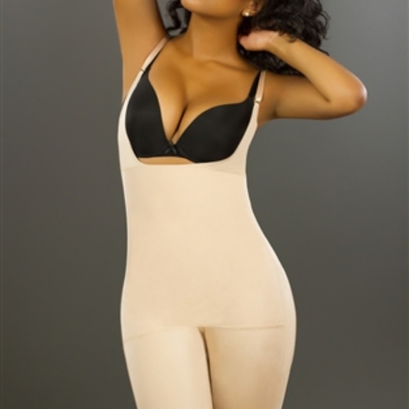 VEDETTE.104 Mid-Thigh Full Body Shaper. - Picture 4 of 5